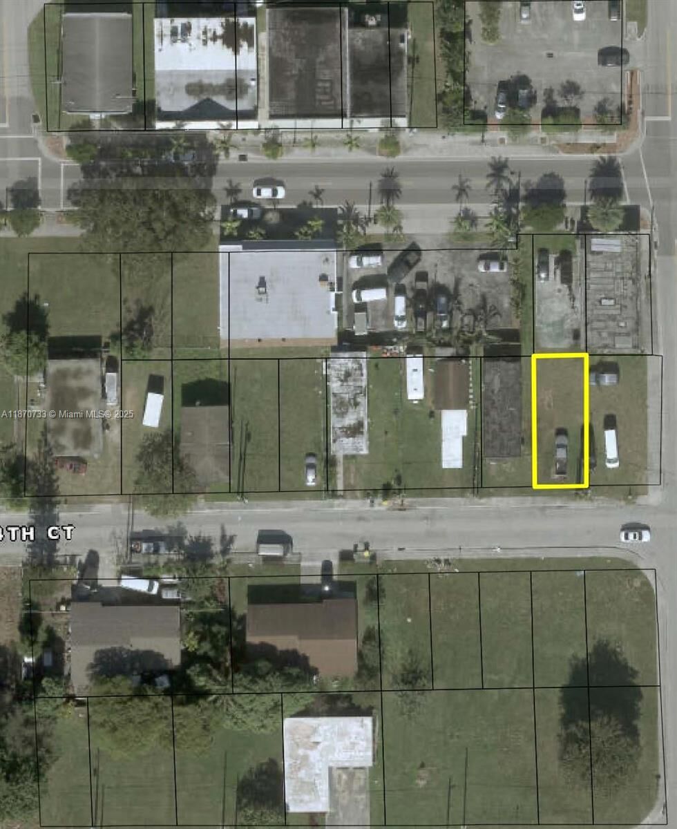 Property Photo:  211 SW 4th Ct  FL 33030 