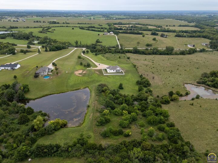 Property Photo: 5600 NW 70th St KS 66618