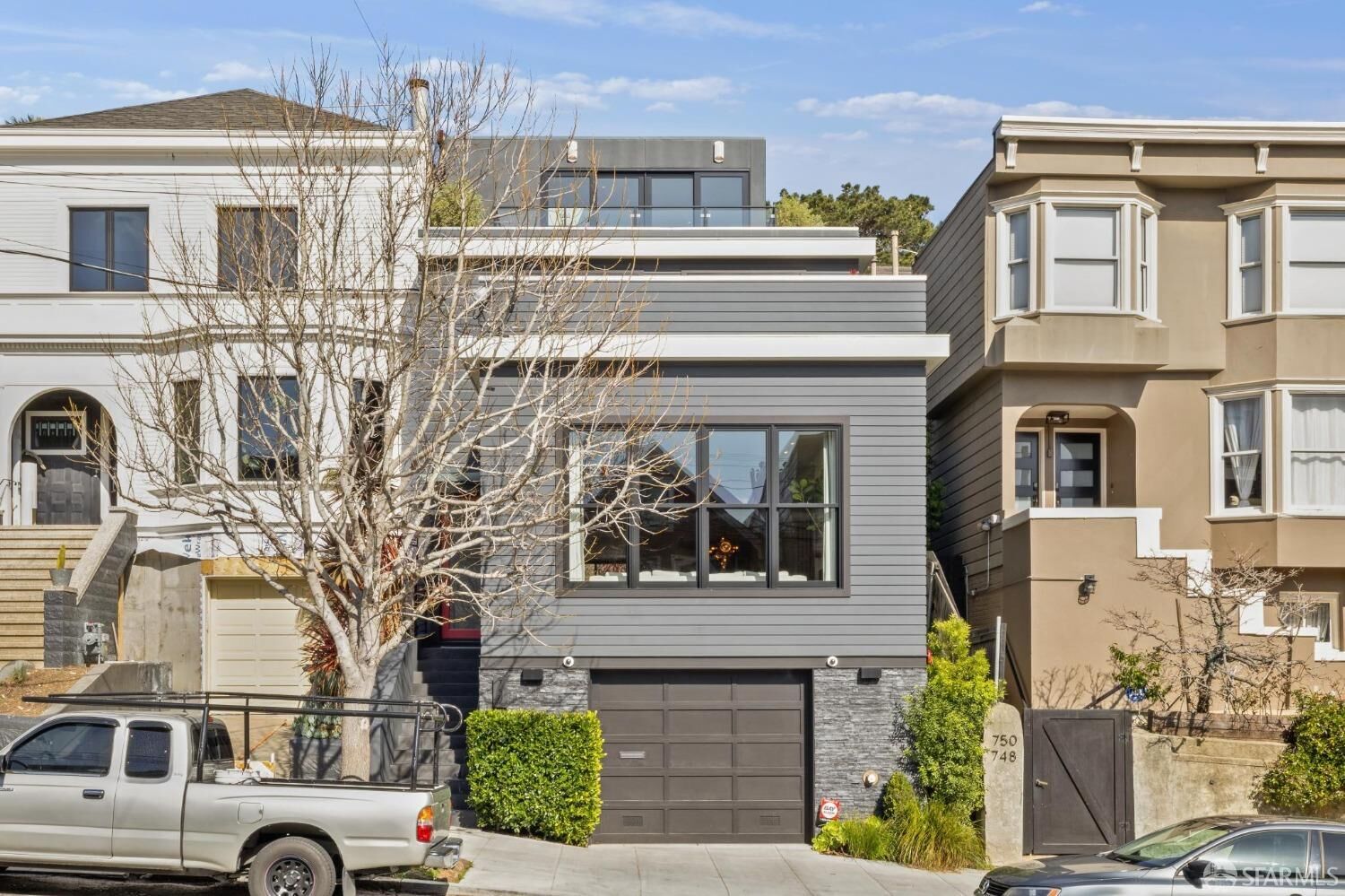 Property Photo: 752 Elizabeth Street CA 94114
