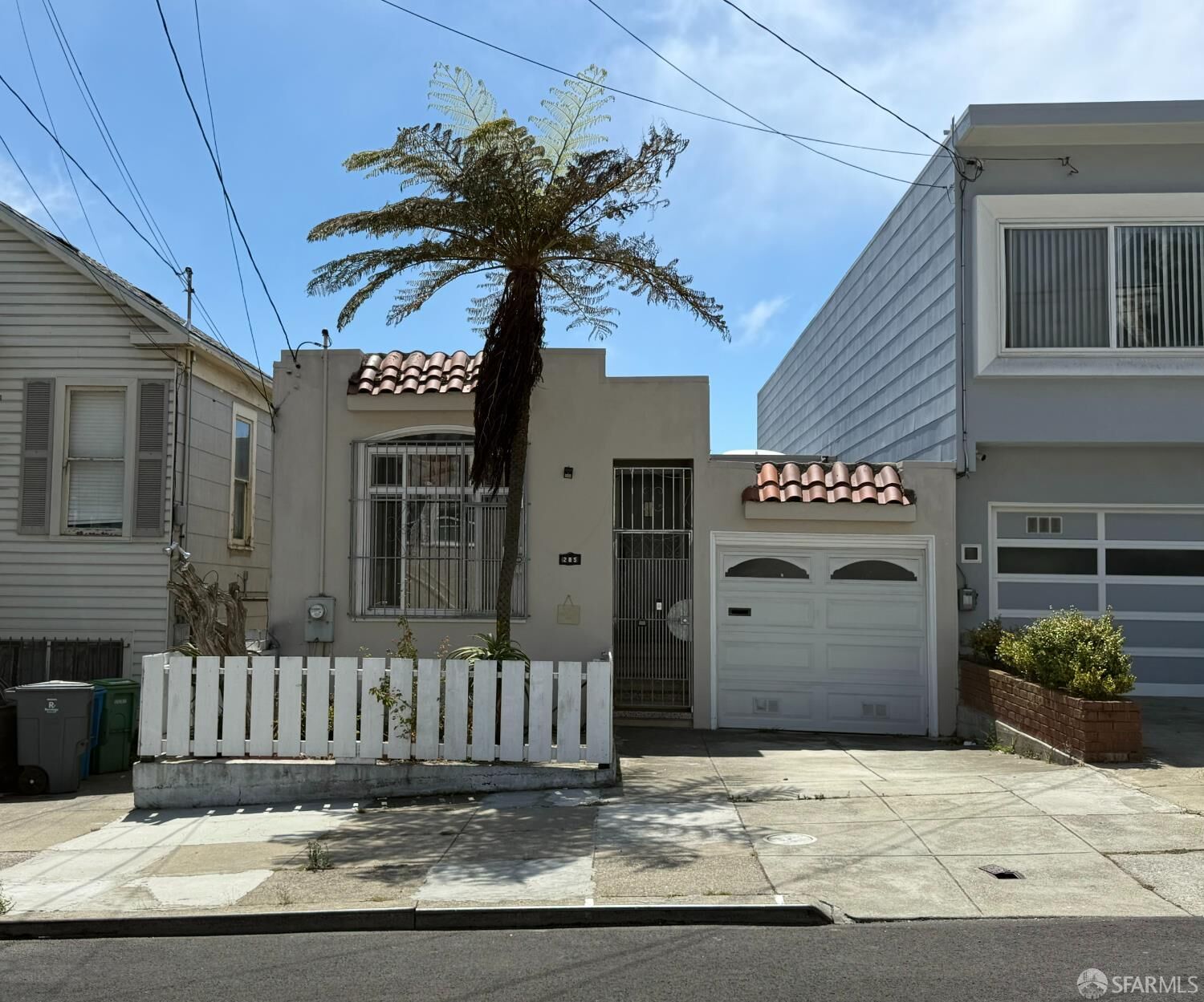 Property Photo:  285 Teddy Avenue  CA 94134 
