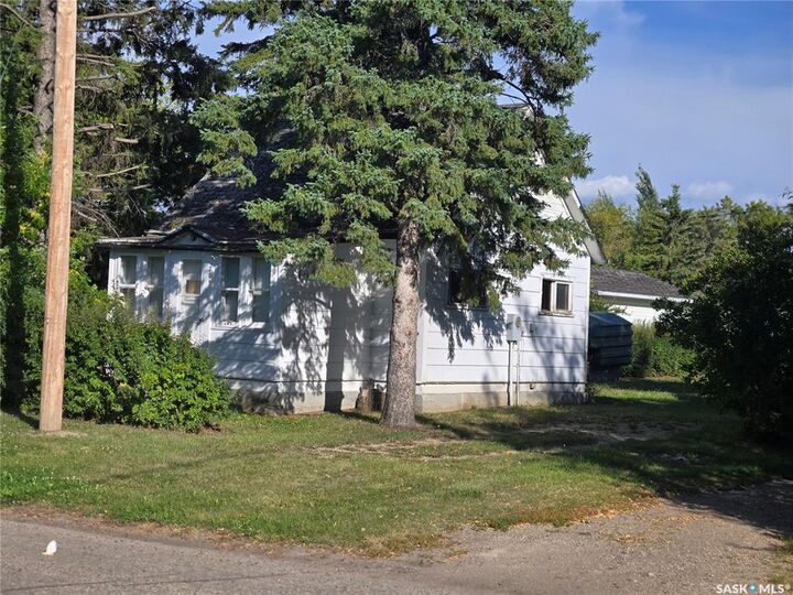 209 Forget Street  Stoughton SK S0G 4T0 photo