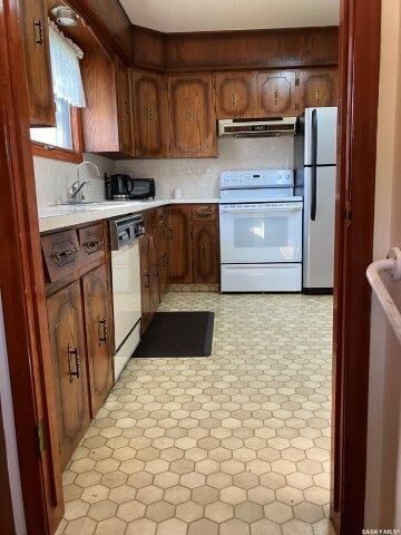 Property Photo: 165 2nd Avenue SK S0A 1C0