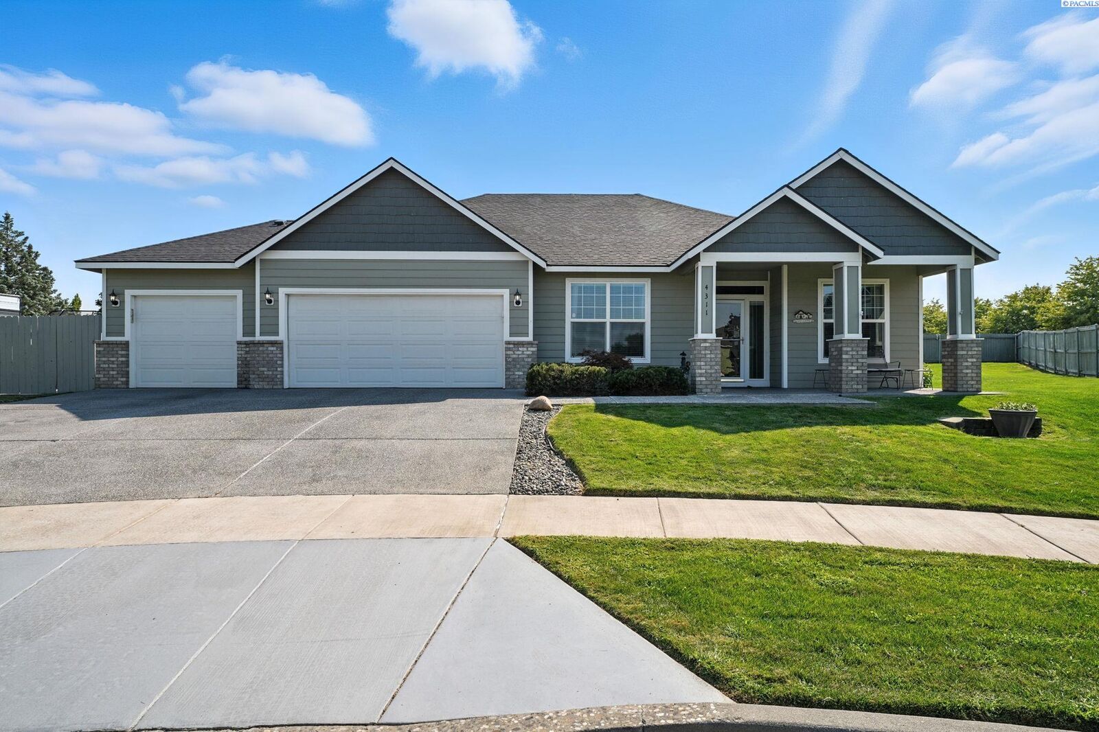 Property Photo: 4311 W 22nd Ave WA 99338