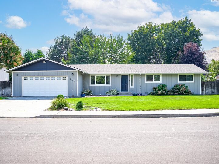 127 Orchard Way  Richland WA 99352 photo