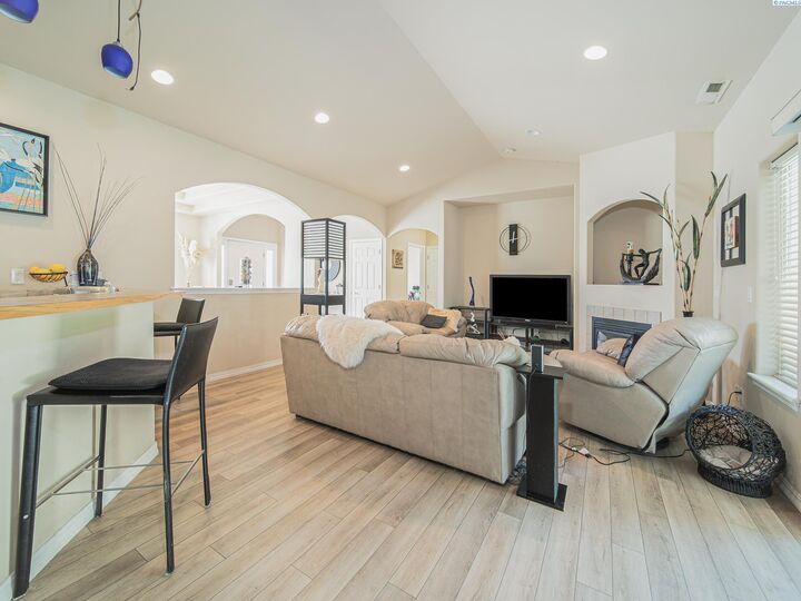 Property Photo:  8210 W Clearwater Pl  WA 99336 