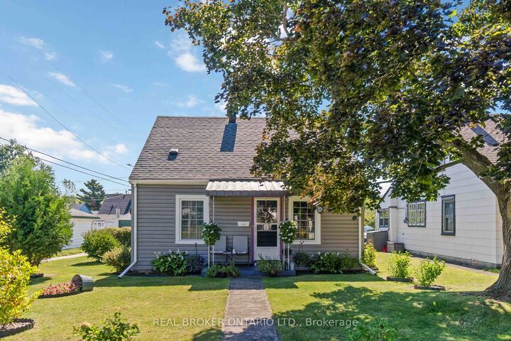 Photo de la propriété: 20 Roosevelt Drive ON K7A 3J8