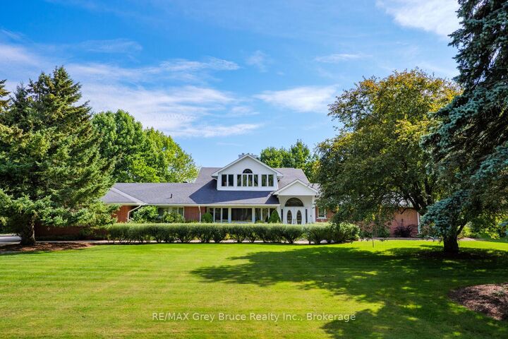 Property Photo:  525 4th Avenue W  ON N4K 4V3 