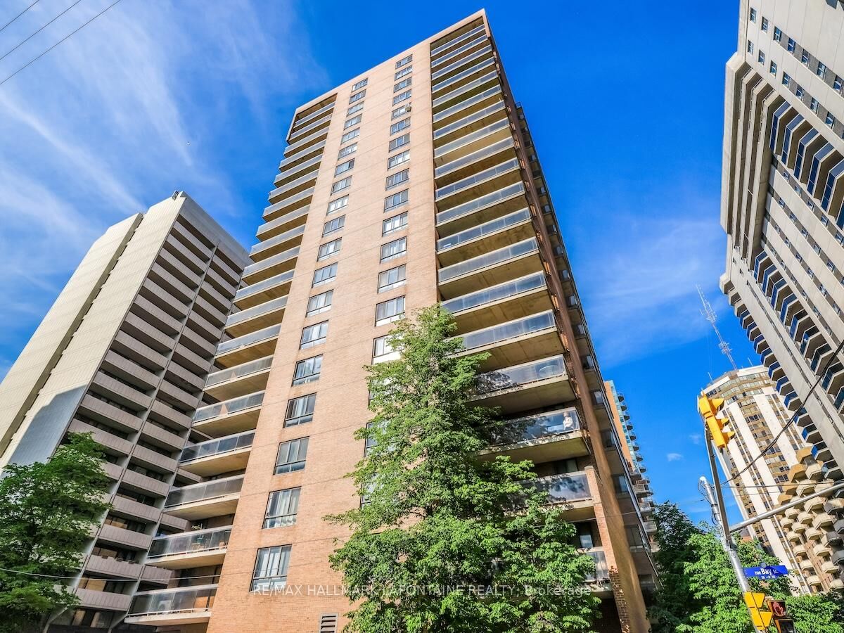 Property Photo: 475 Laurier Avenue W 401 ON K1R 7X1