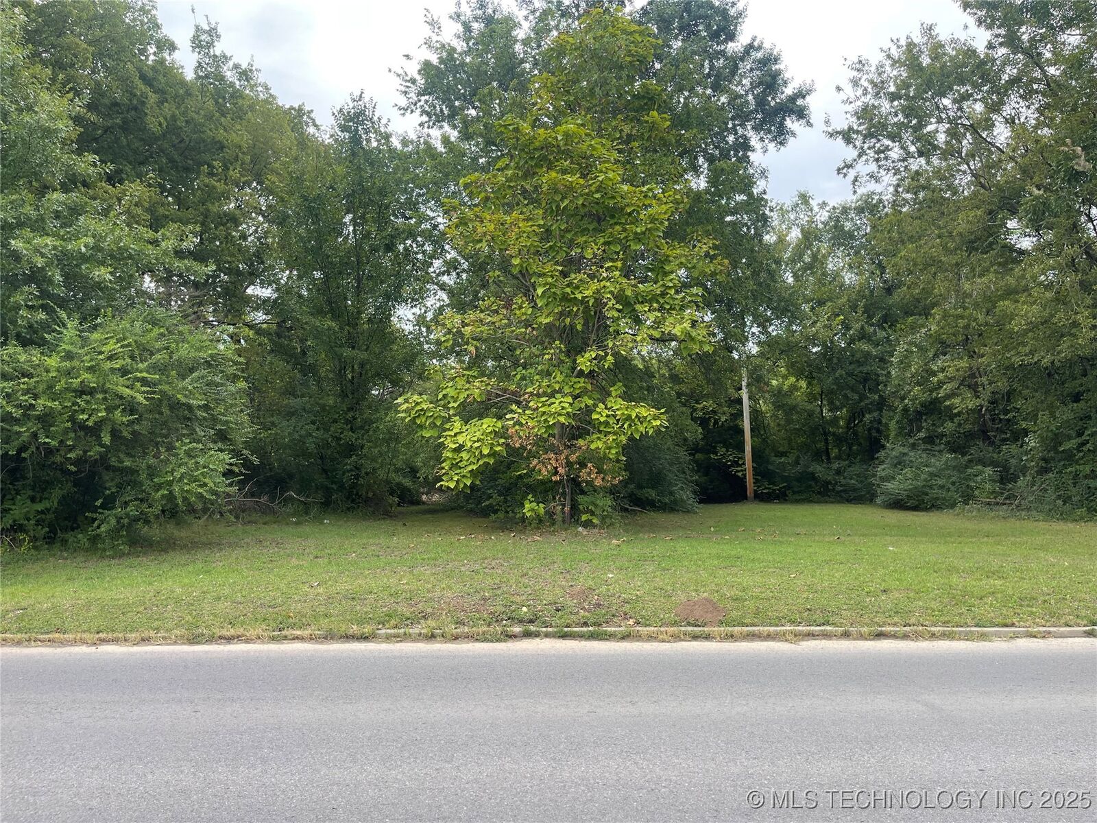 Property Photo: 920 S 24th Street OK 74401