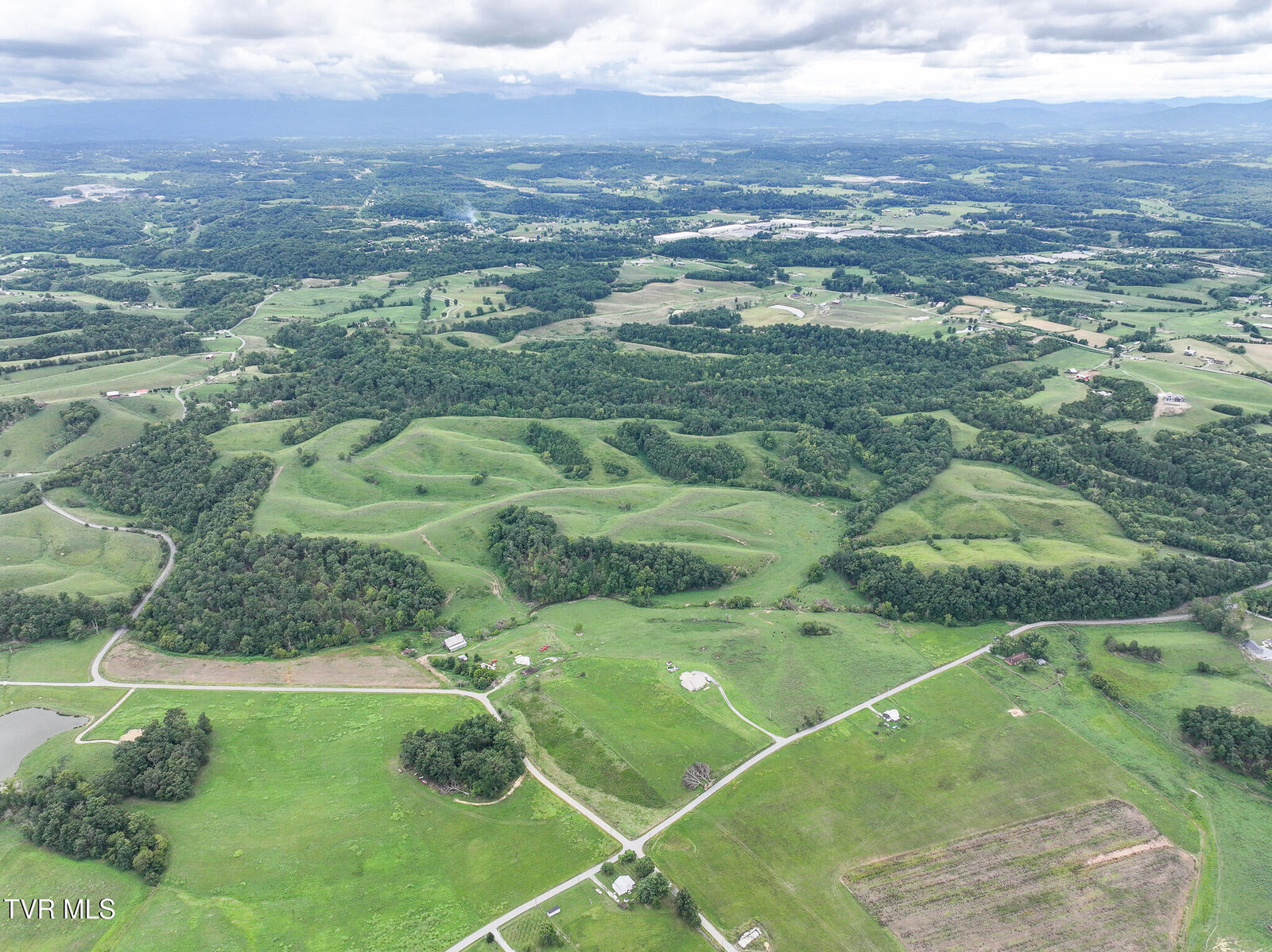 Property Photo: 188.77 Ac Grassy Creek Road TN 37743
