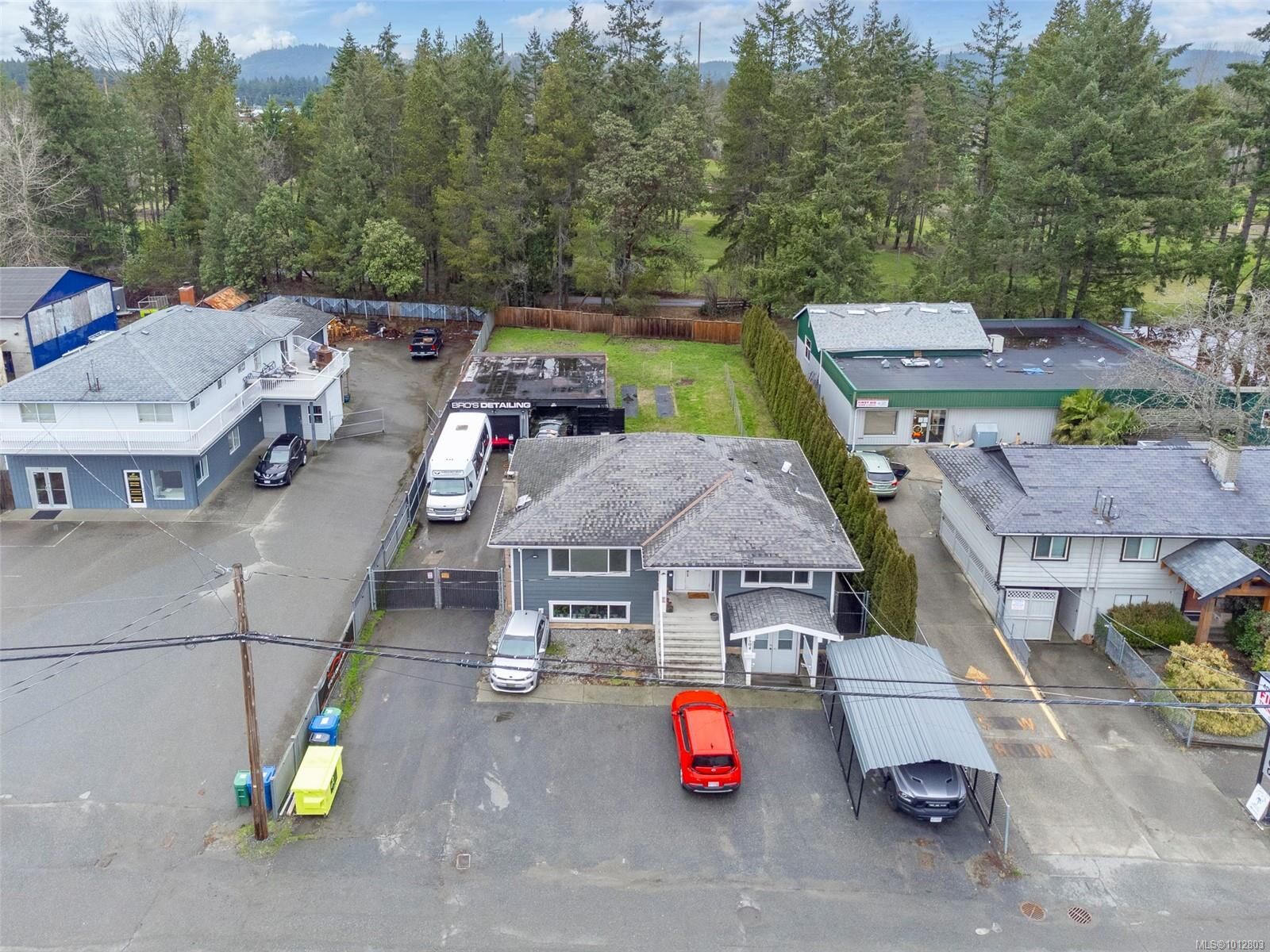 Property Photo: 2104 Northfield Rd BC V9S 3B9