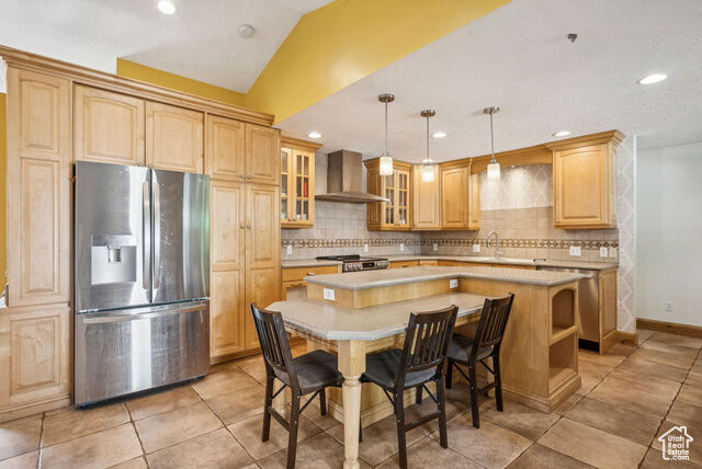 Property Photo: 115 W 2500 S UT 84010