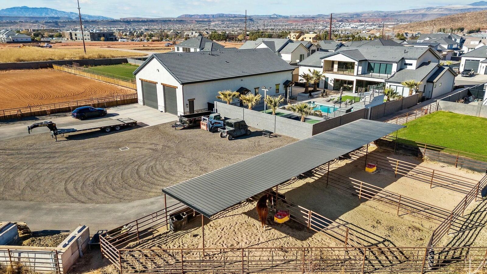 Property Photo: 646 E Pine St UT 84780