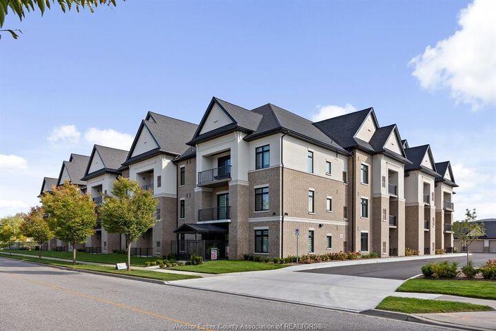 Property Photo:  1855 Wyoming 302  ON N9H 0C8 