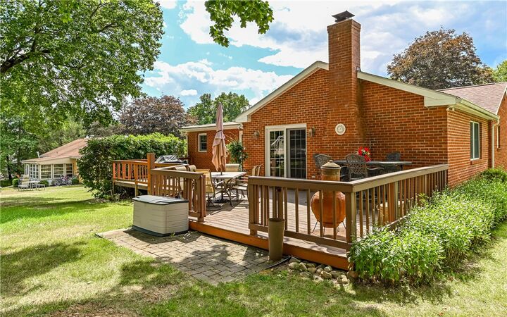Property Photo:  5144 Virginia Dr  PA 15044 