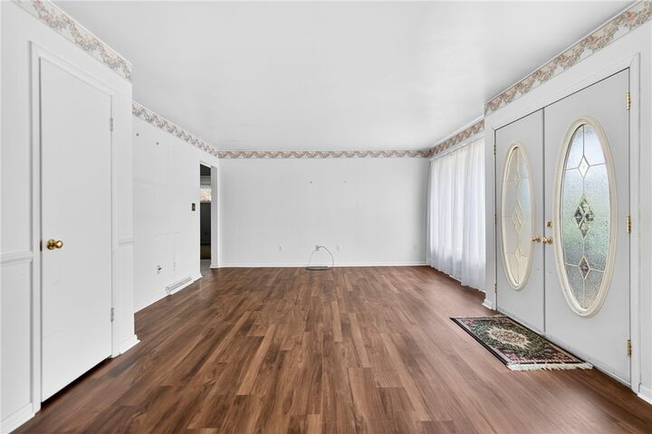 Property Photo: 627 Wayne Ave PA 15061
