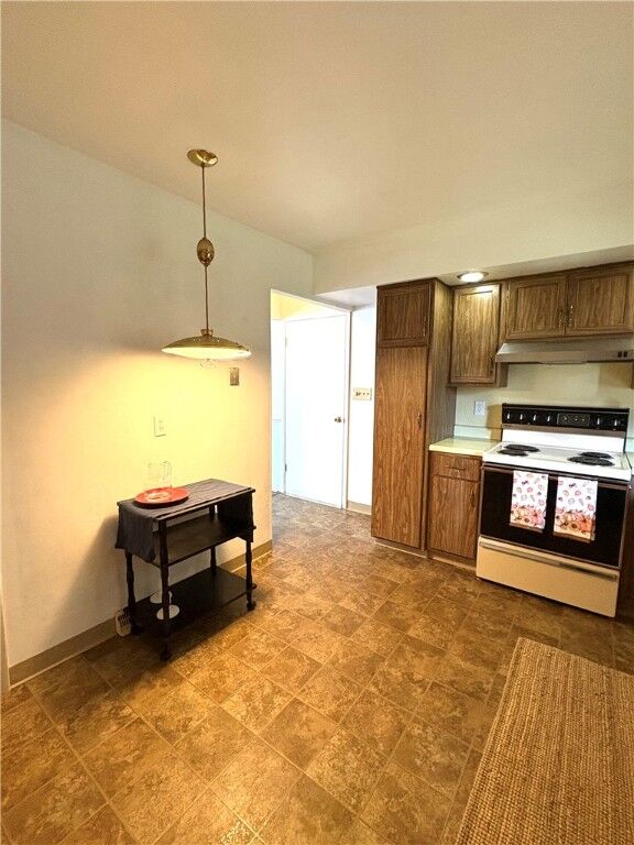 Property Photo: 627 Wayne Ave PA 15061