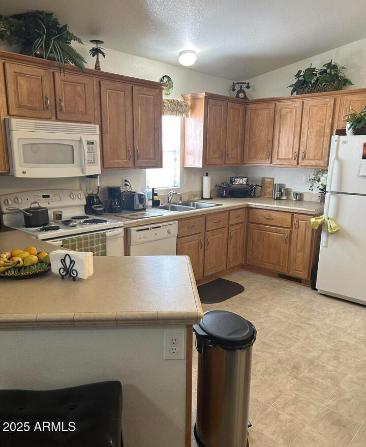 Property Photo: 2600 E Allred Avenue C-29 AZ 85204