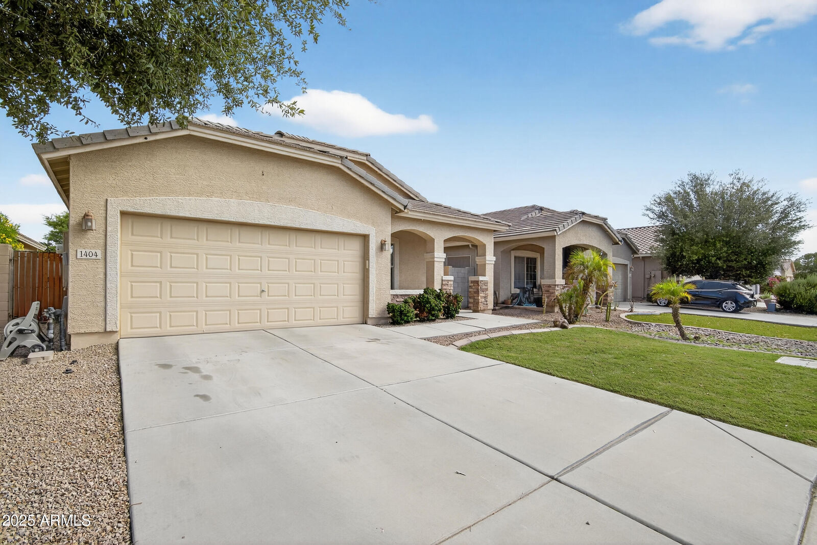 Property Photo:  1404 W Santa Gertrudis Trail  AZ 85143 