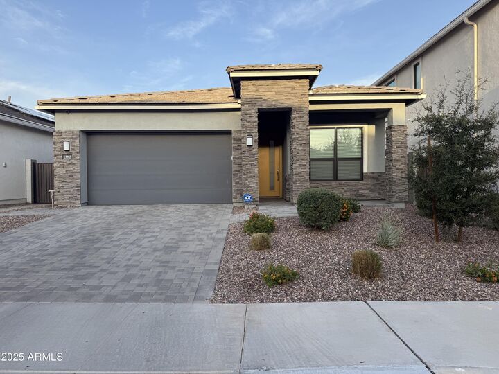 Property Photo: 17707 N 50th Way AZ 85254
