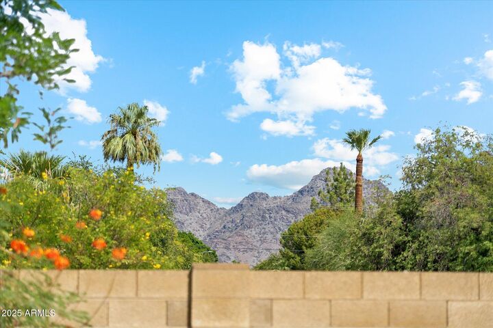 Property Photo: 7737 N 6th Street AZ 85020