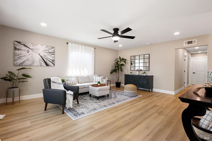 242 Arbor Street  Vacaville CA 95688 photo