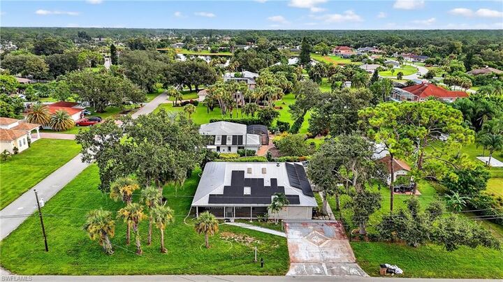 Property Photo: 2503 E 5th St FL 33936