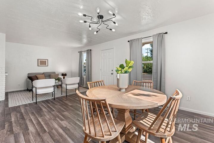 Property Photo:  219 14th Ave N  ID 83687 
