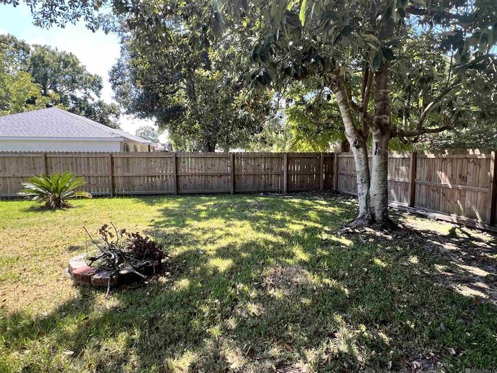 Property Photo:  501 Driftwood Circle  LA 70458