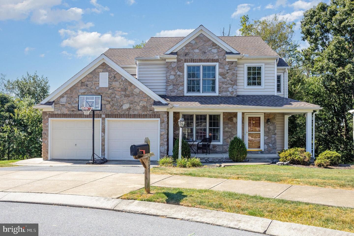 Property Photo:  227 Eagle Path  PA 17554 