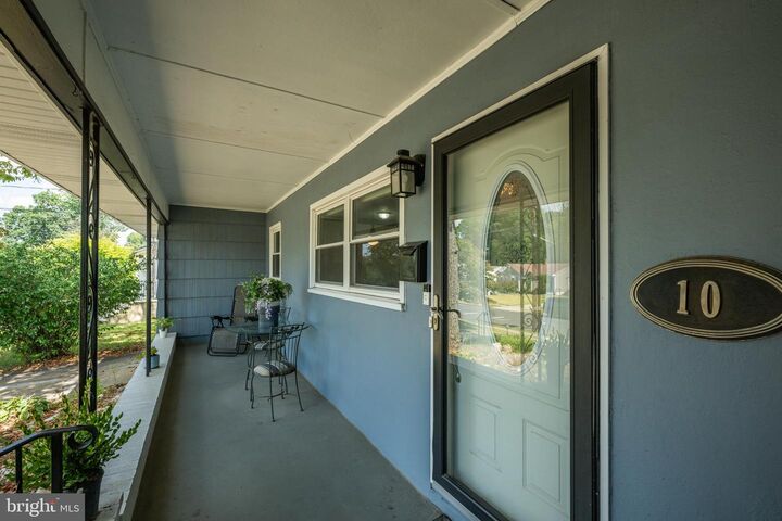 Property Photo:  10 Glen Mawr Drive  NJ 08618 