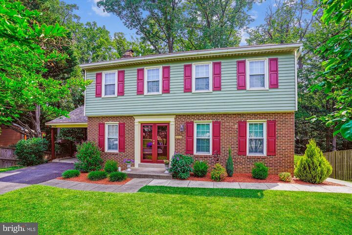 Property Photo:  6013 Franconia Forest Lane  VA 22310 