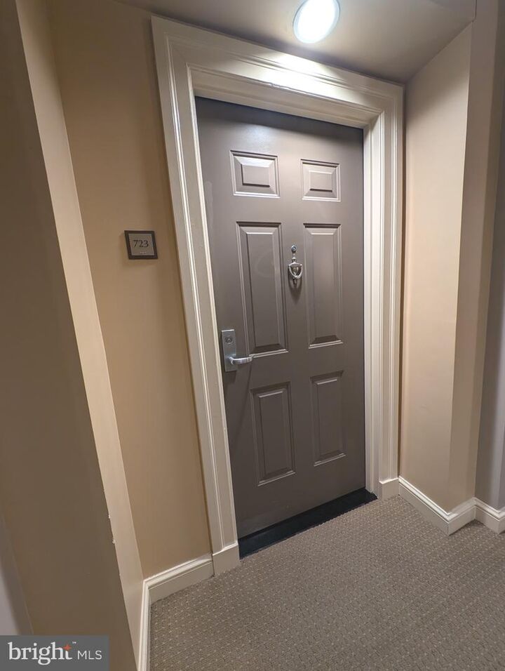 Property Photo: 11710 Old Georgetown Road 723 MD 20852