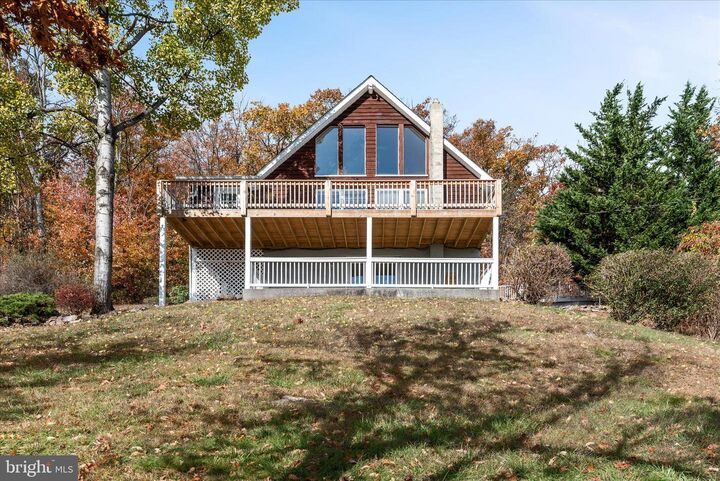 Property Photo:  1133 Tomahawk Trl Trail  VA 22602 