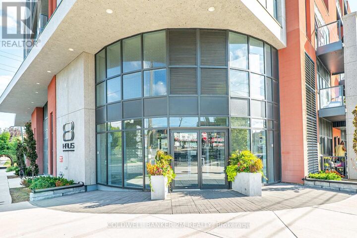 Property Photo: 2433 Dufferin Street 817 ON M6E 3T2