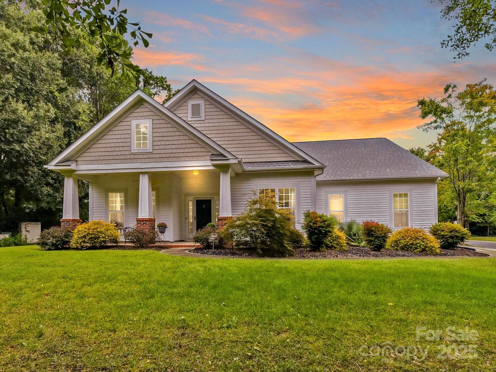 Property Photo:  13035 Artisan Hill Drive  NC 28078 