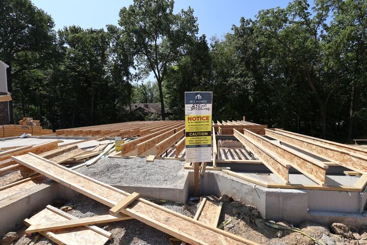 Property Photo:  385 Glen Abbey Lane  OH 45039 