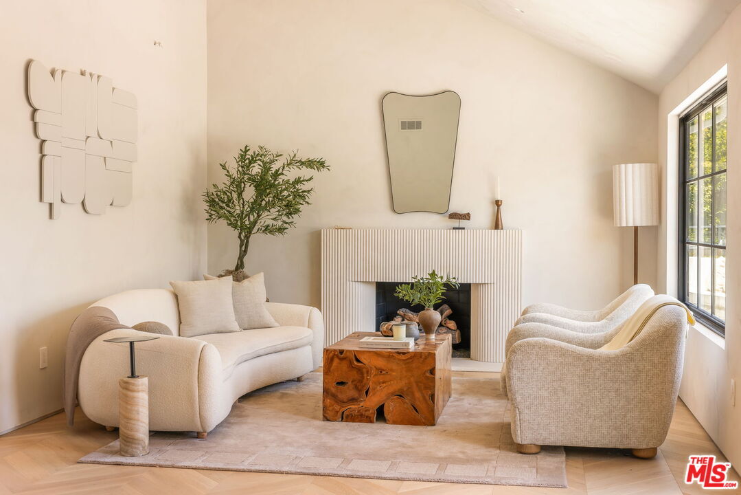 Property Photo:  8353 Sunset View Dr  CA 90069 