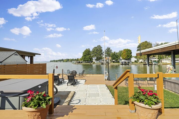 Property Photo:  11181 Elm Street  OH 43331 