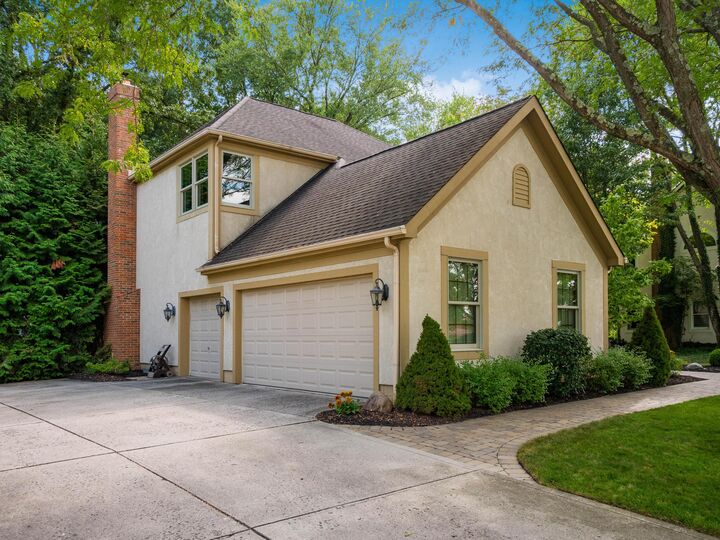 Property Photo:  6369 Angeles Drive  OH 43016 