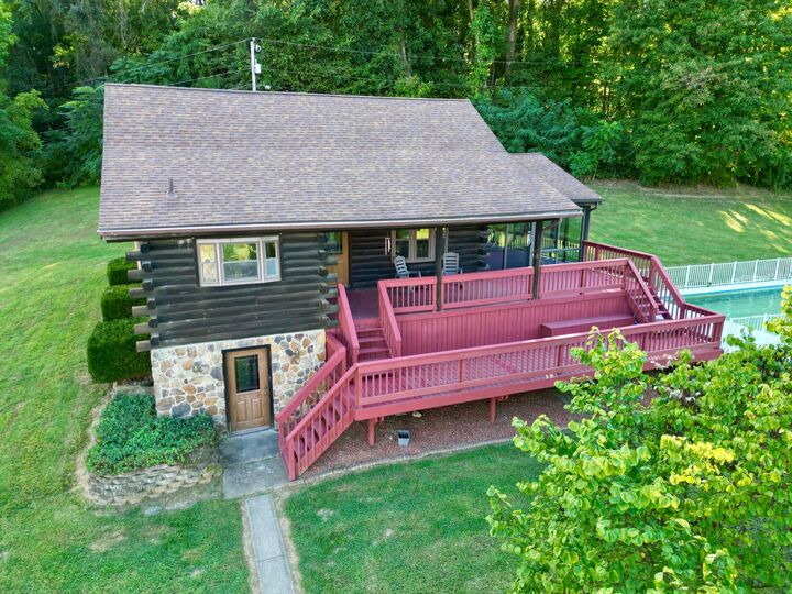 Property Photo:  8916 Newark Road  OH 43830 