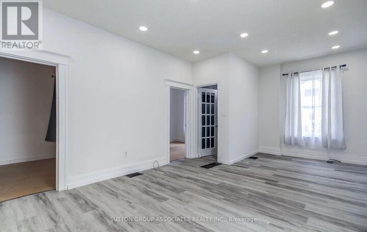 Photo de la propriété:  12 East 25th Street  ON L8V 3A1 