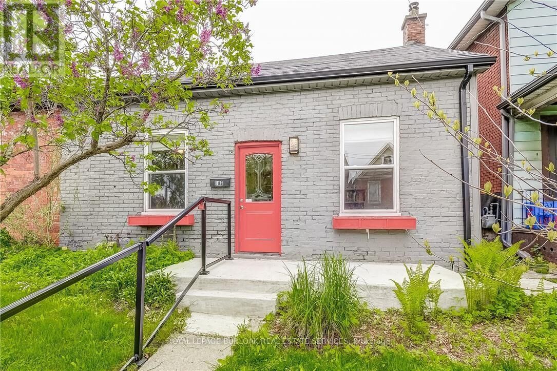 Photo de la propriété: 185 Simcoe Street East ON L8L 3N9