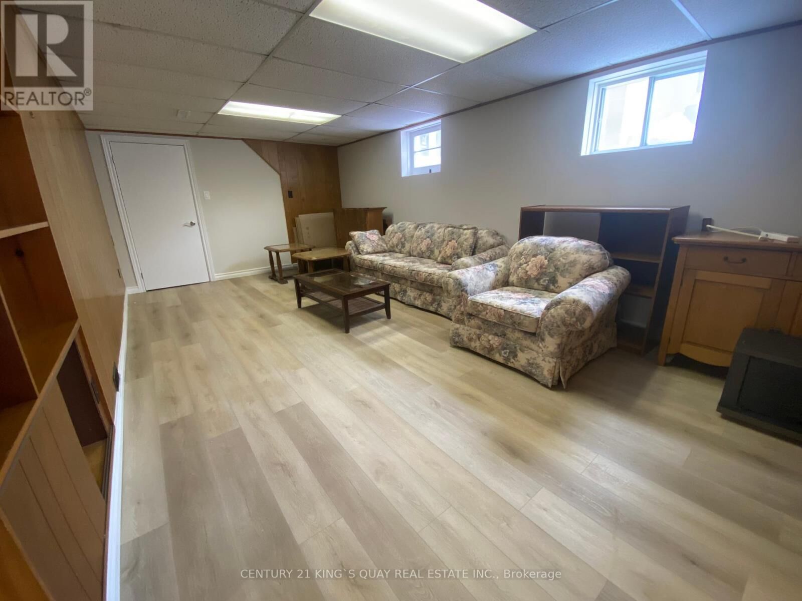 Property Photo:  54 Shilton Road Lower  ON M1S 2J7 