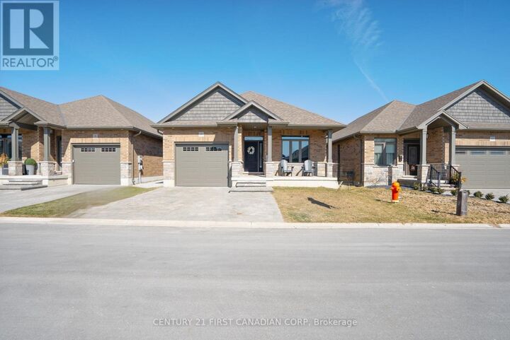 Photo de la propriété: 159 Collins Way 19 ON N7G 0G8