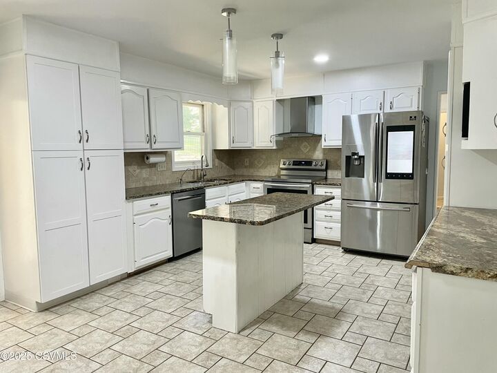 Property Photo: 185 Villa Vista Drive PA 17837