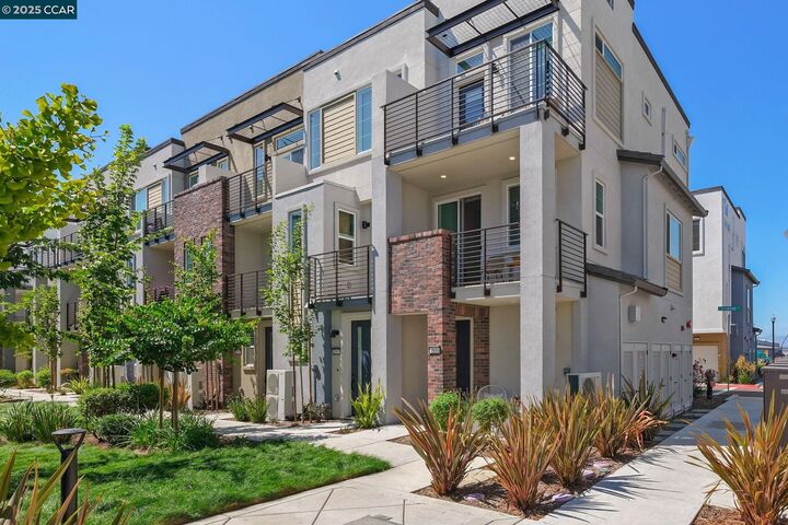 Property Photo: 2853 Cathwood Lane CA 94501