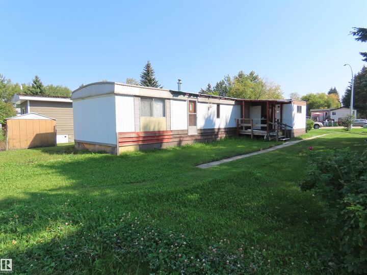 Property Photo: 5128 50 Street AB T0E 1V0
