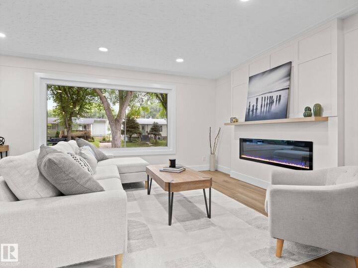 10324 78 Street NW  Edmonton AB T6A 3E5 photo