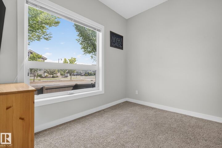 Property Photo: 2560 Pegasus Boulevard NW 6 AB T5E 6V4